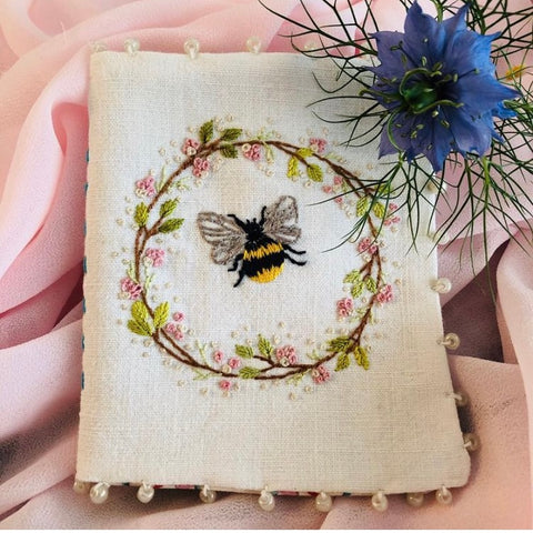Blossom and Bee Needle case kit