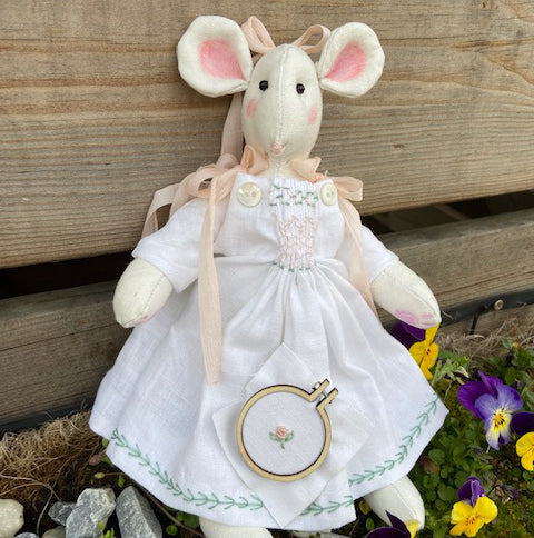 Maude the little Sewing Mouse
